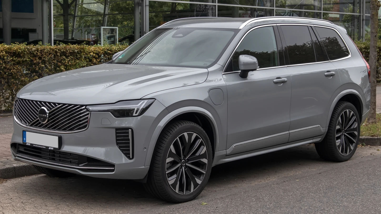 Gray Volvo XC90 photographed from the front quarter.
