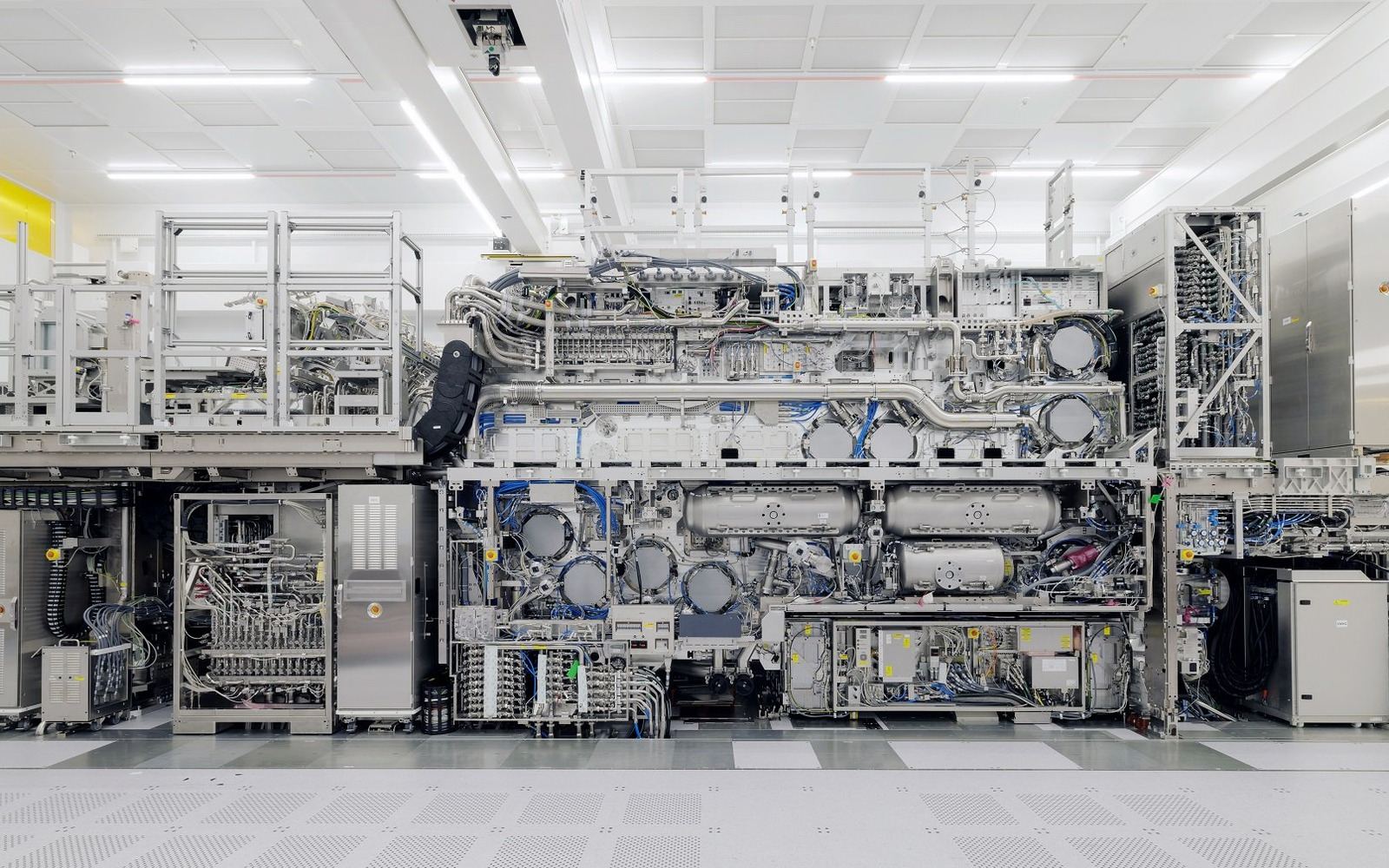 An open, fully assembled ASML TWINSCAN EXE:5000 High-NA EUV lithography system.