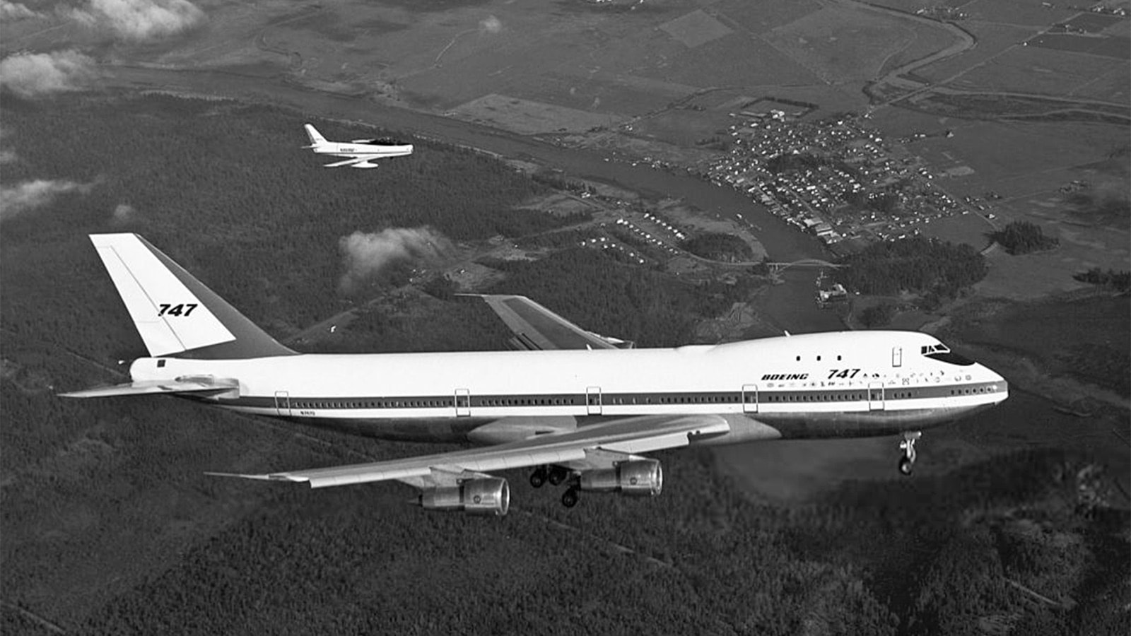 Boeing 747 in Boeing house colors during its first flight in 1969.