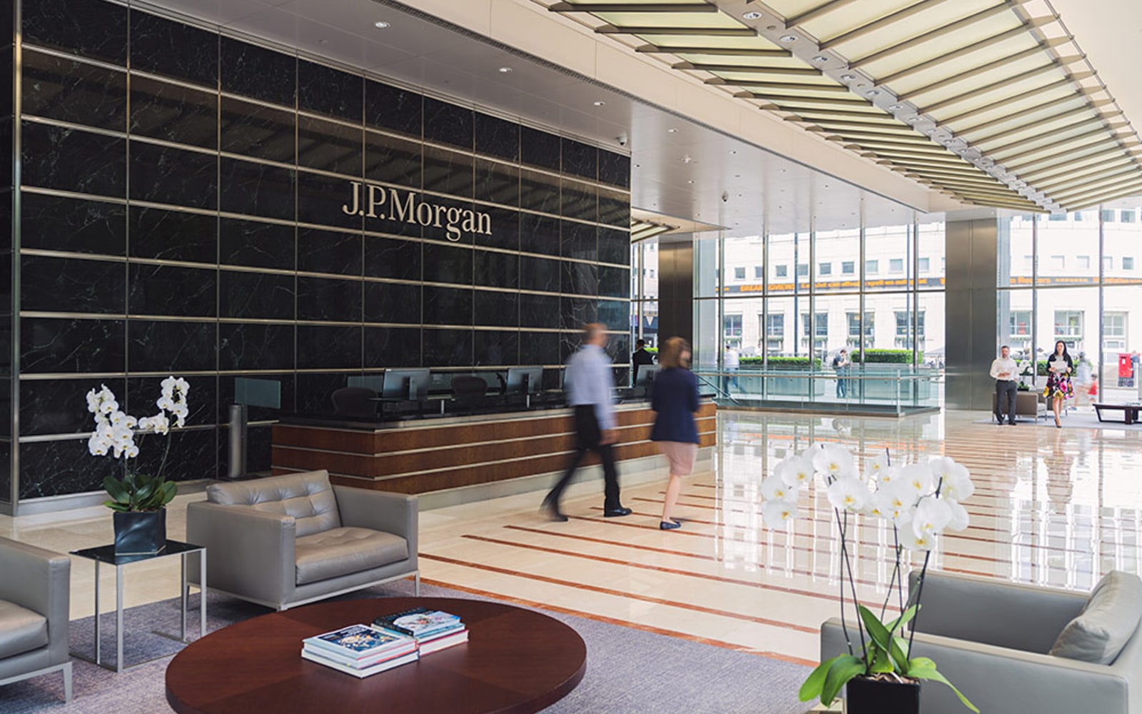 Official JPMorgan Chase corporate and investment bank workplace image.